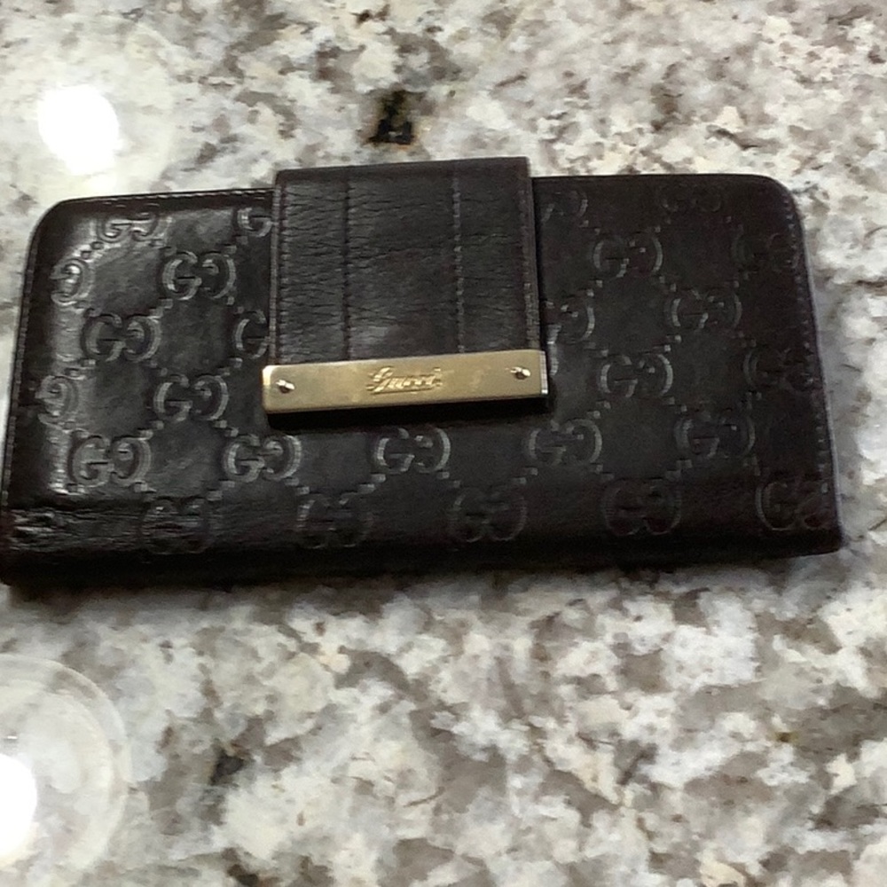 Authentic Gucci wallet
